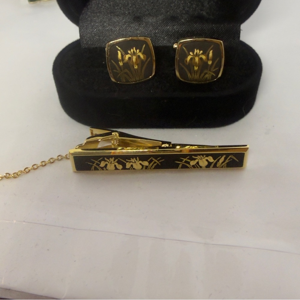 20k Gold Filled - 18k GP and Black Floral Cufflinks and Tie Clip Set